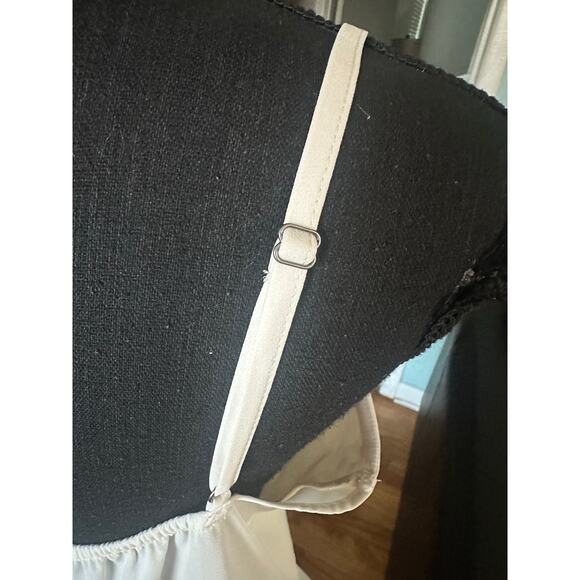 Veronica M Cupro Surplice Top Ivory Size L - Picture 4 of 8